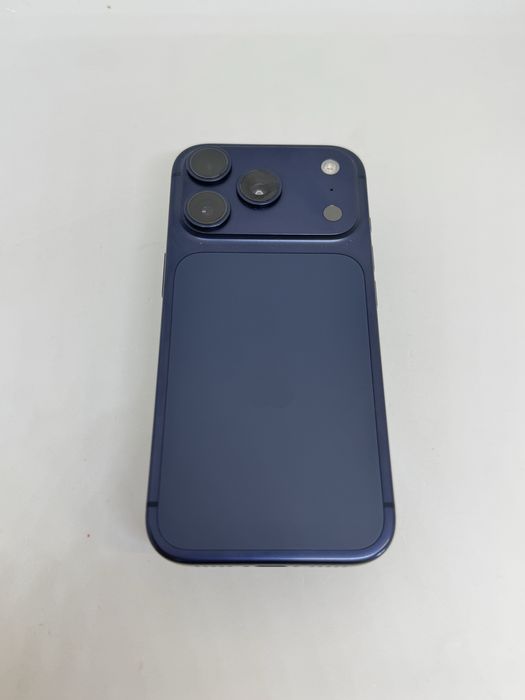 17 pro 256 gb 97%