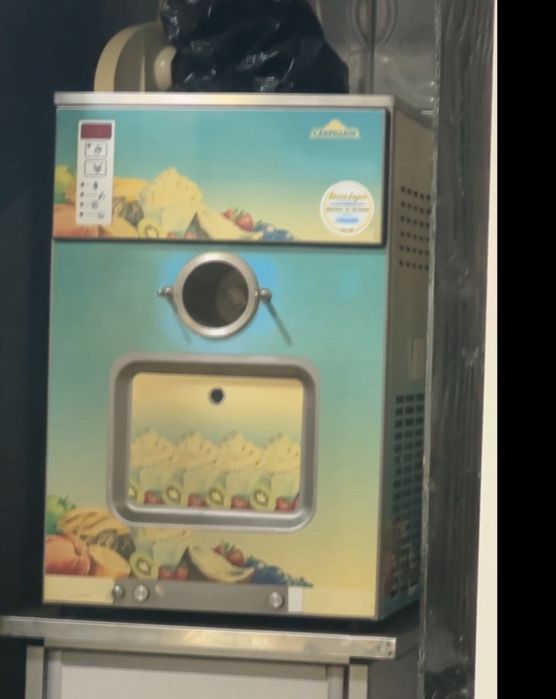 Mașina de înghețată Carpigiani Miss Yogurt 101