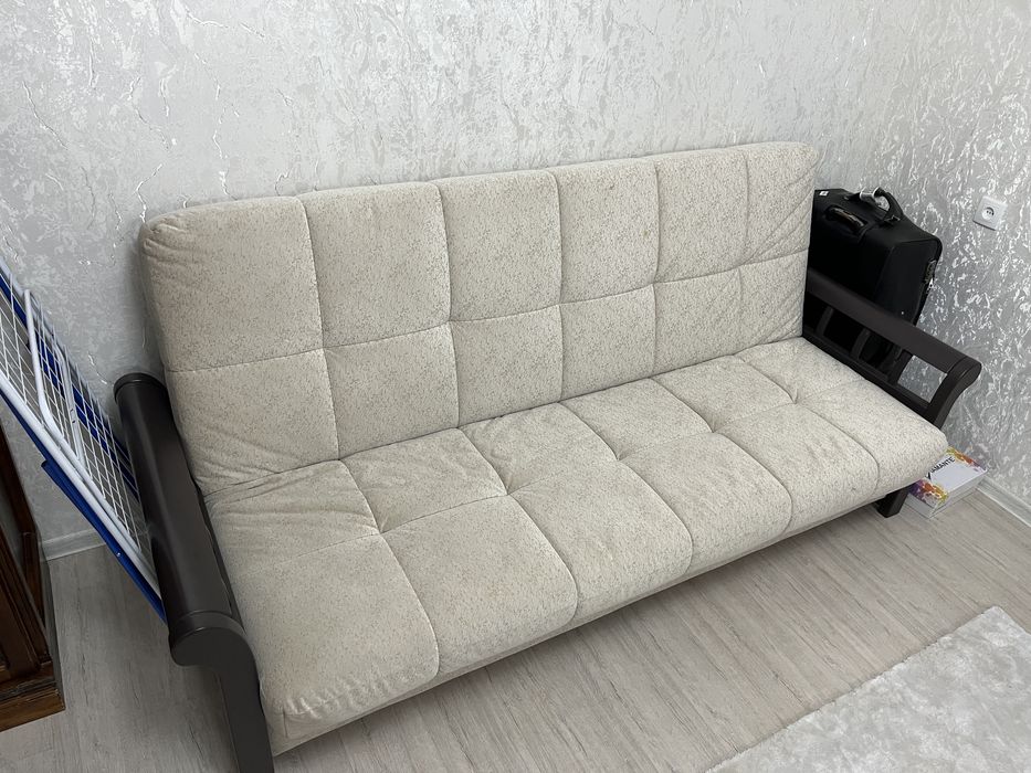 Подам диван складной