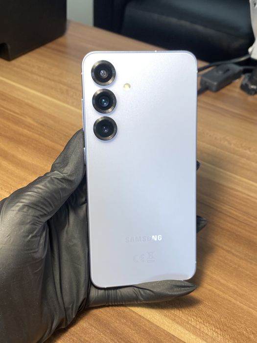 Samsung Galaxy S25• 128 GB • Icy Blue