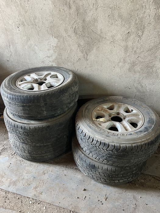 Продаю колеса на Land cruiser 100