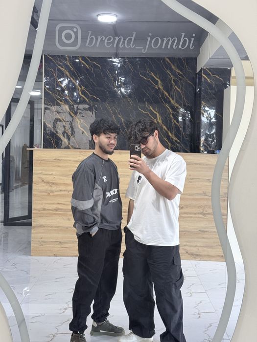 Kiyim dokoni tayor biznez sotiladi