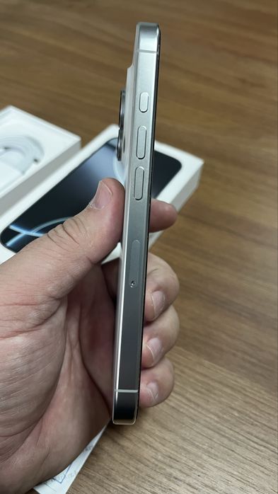 Айфон 16 про 256 белый