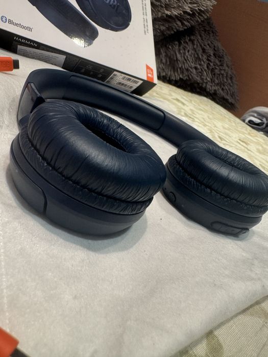 Продавам Слушалки JBL TUNE 520 BT