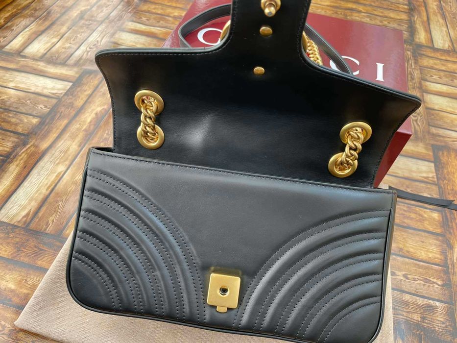 Оригинална Чанта Gucci Черна Marmont Beloved Гучи Златно Gold GG лого