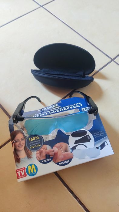 Ochelari cu zoom lupă