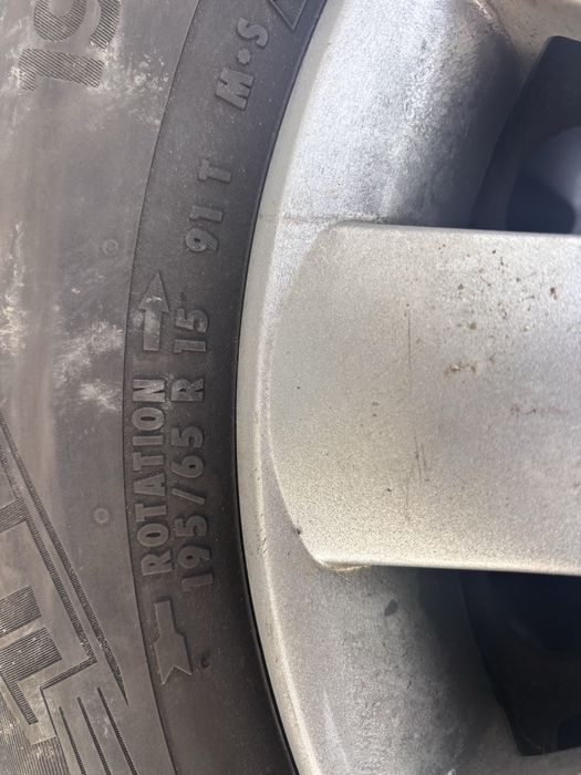 Гуми с джанти за wv golf