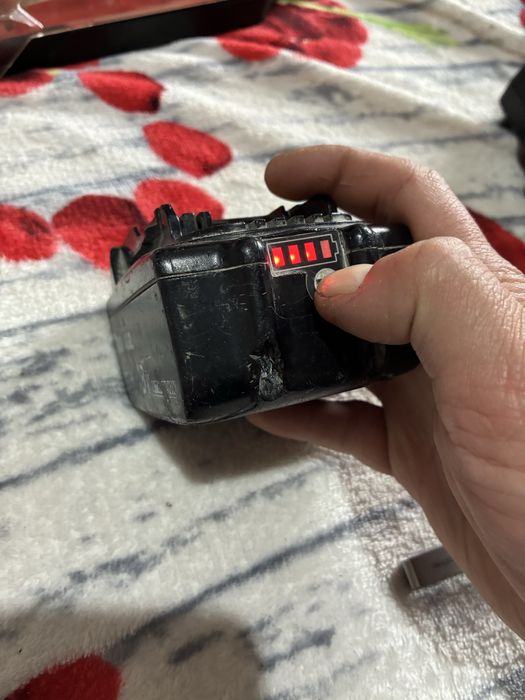 Acumulator cu incarcator hitachi multivolt makita