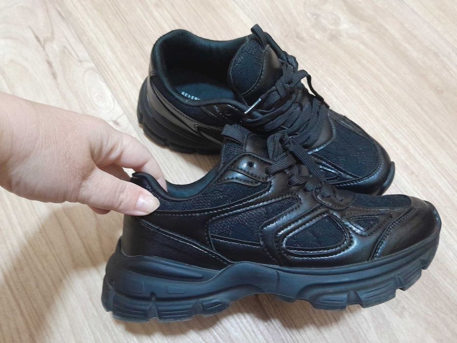 Маратонки за момиче