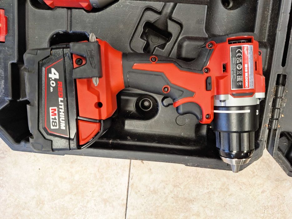 Комплект машини Milwaukee М18-BLCPP2B-402C