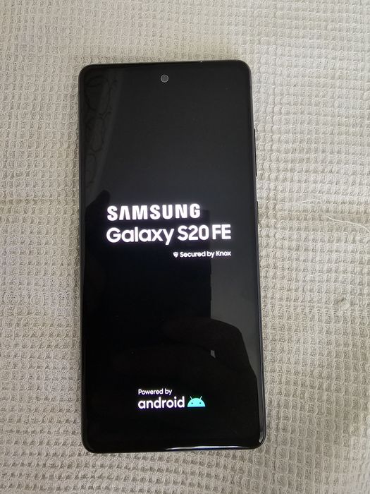 Продам Samsung s 20 fe