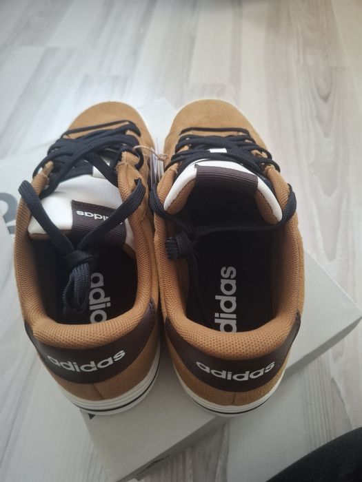 Încălțăminte sport Adidas mărimea 40 1/2