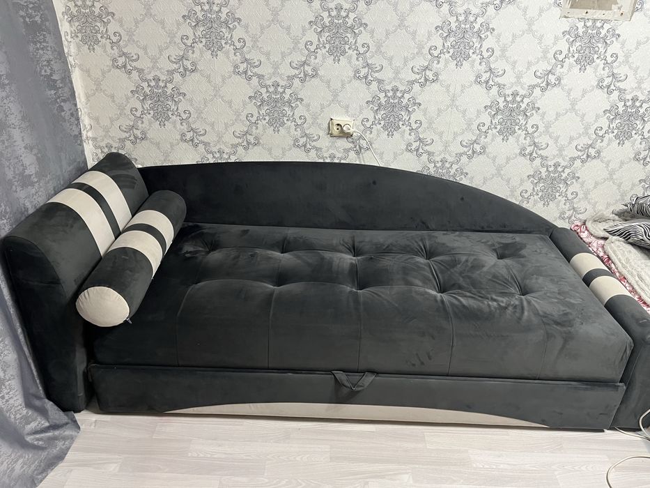 Продам диван б/у