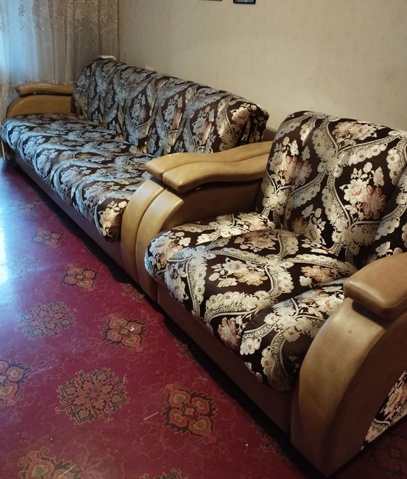 Продам диван-кровать и кресло-кровать. Механизм "аккордеон". Б/у.