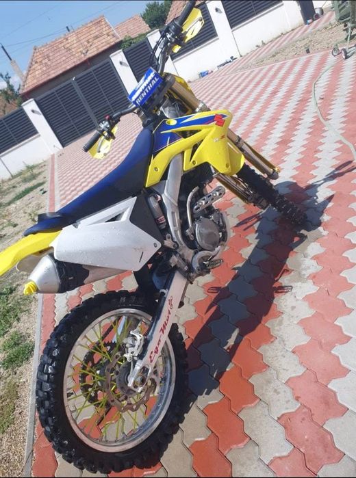 Vând Suzuki RMZ 250cc