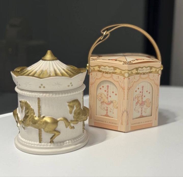 Новогодняя шкатулка карусель