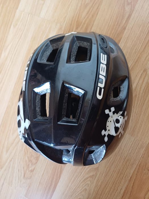 CUBE детска каска за колело