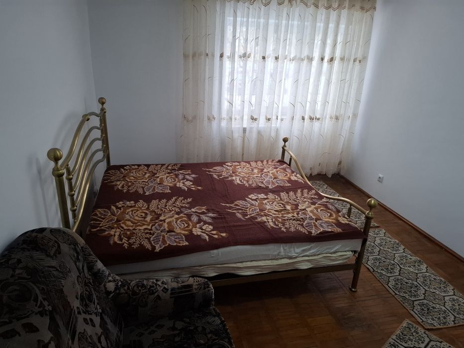 Închiriez  apartament
