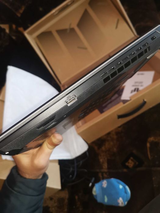 Asus Tuf A15 FA506NCR лаптоп