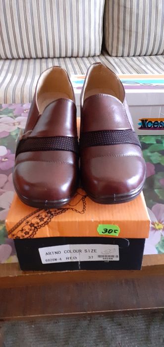 Продавам дамски обувки