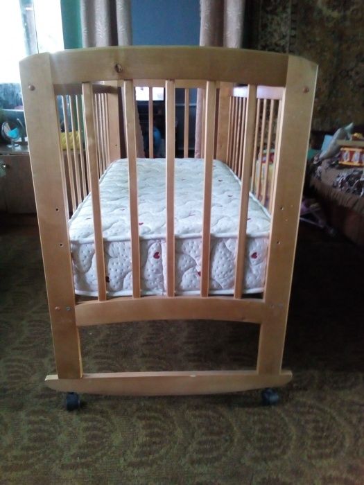 Манеж детский деревянный