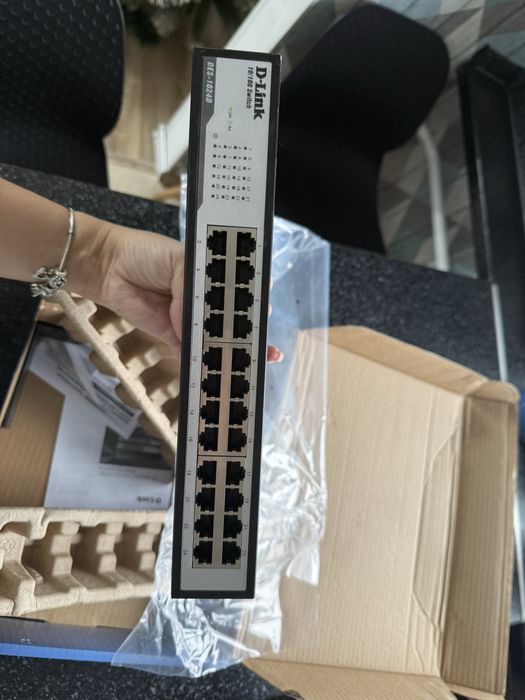 Коммутатор D link DES 1024D 24 порта