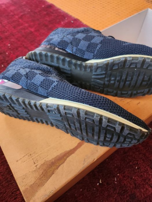 Adidasi Louis Vuitton