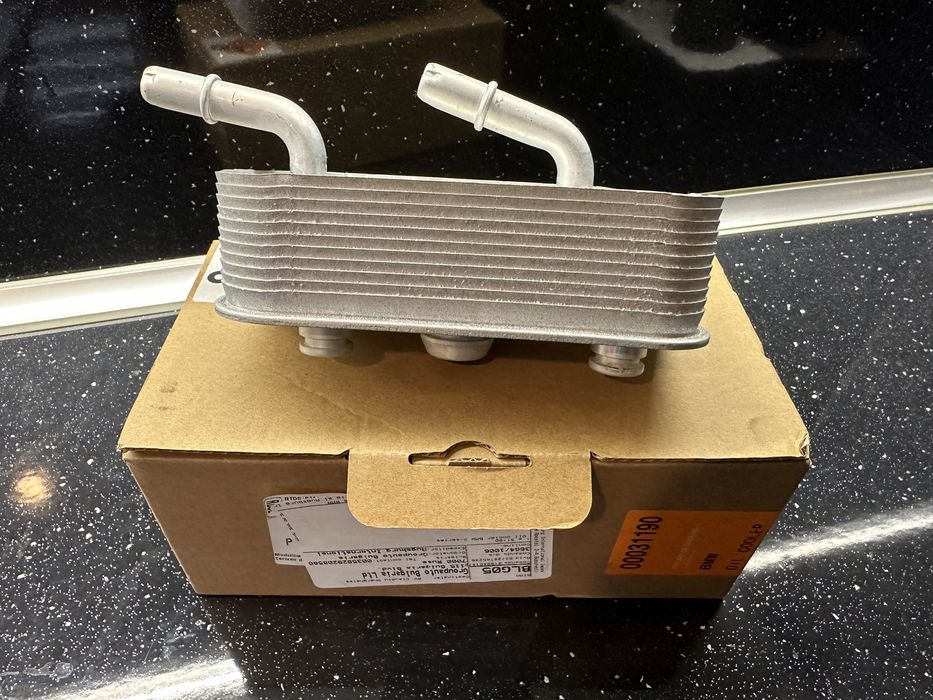 Охладител на маслото на БМВ е 46