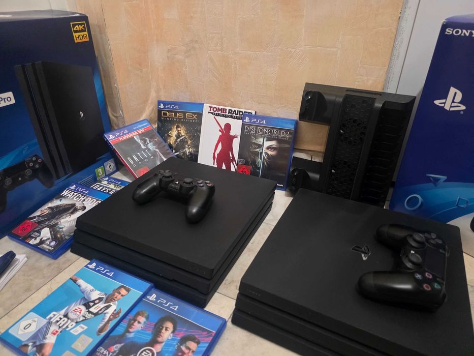 PlayStation 4 Pro 1 TB Blackв отлично състояние 2 бр.