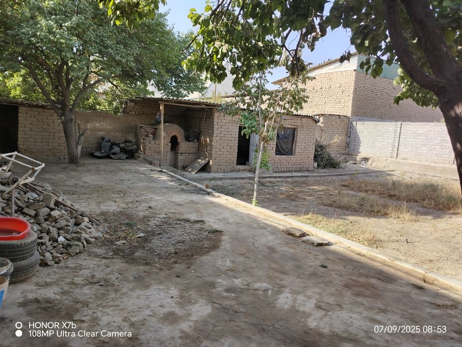 Hovli sotiladi 4.5 sotixli