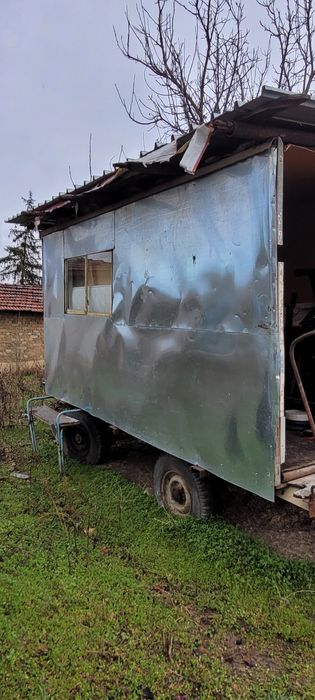 Фургони за пчели и др.