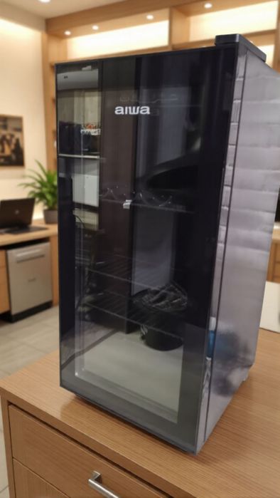 Холодильник витрина Aiwa