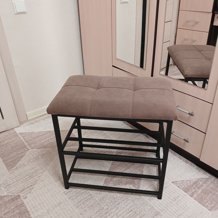 Продам обувница срочно!