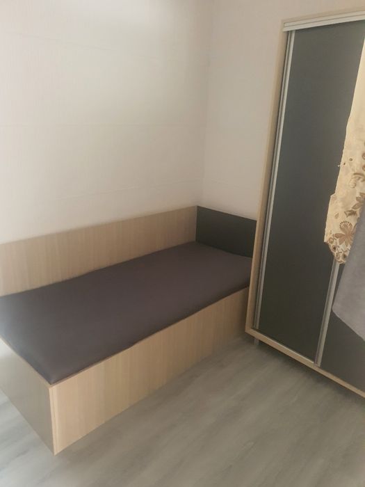 Chirie cameră  cu intrare separată .baie şi bucătărie comună