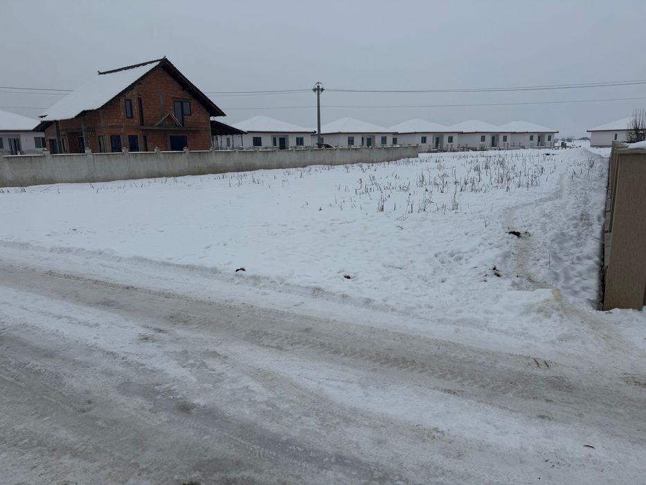 Teren intravilan 37.500 parcela