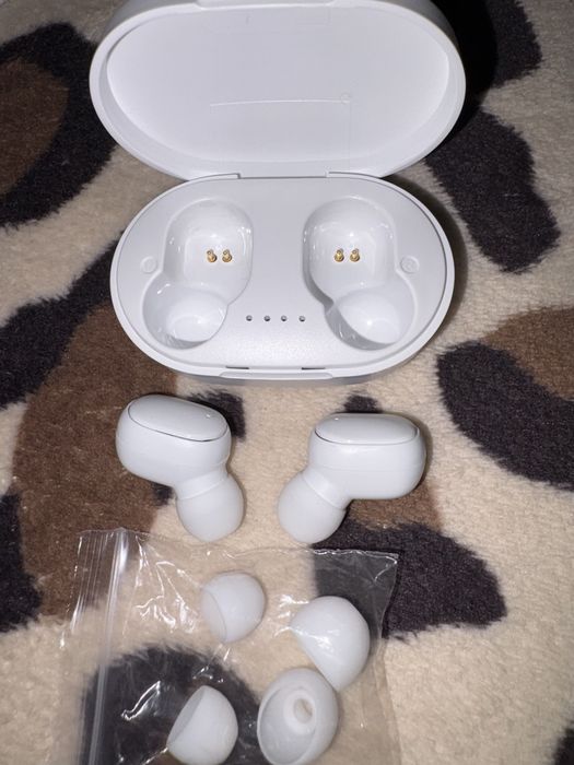 Căști bluetooth noi