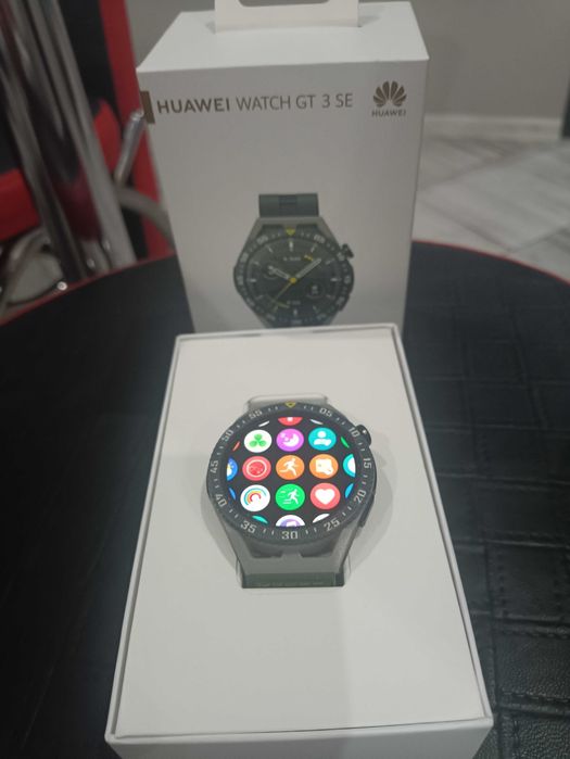 Смарт часовник Huawei