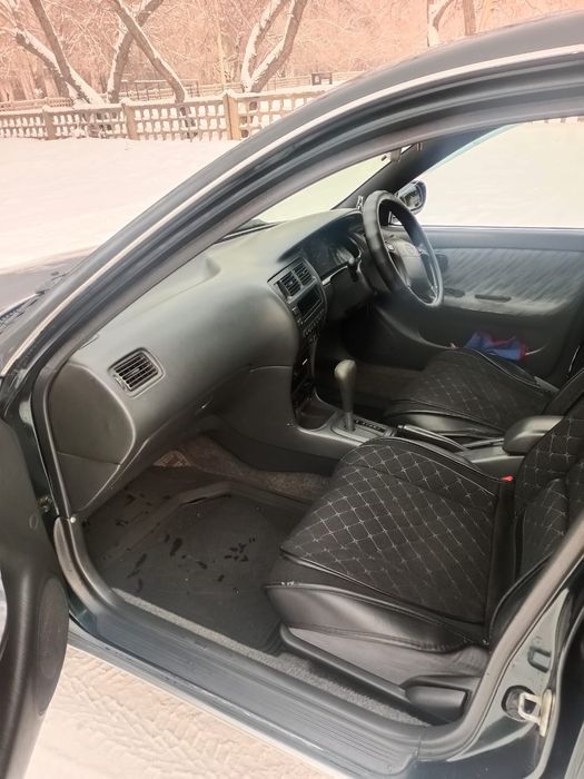 Тайота Королла..