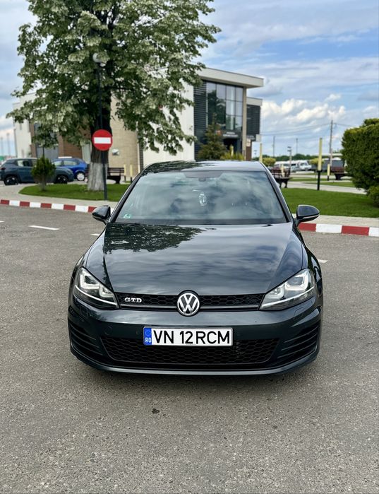 VOLKSWAGEN Golf 2014