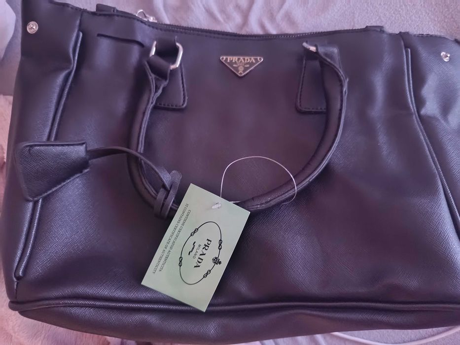 Чисто нова дамска чанта PRADA
