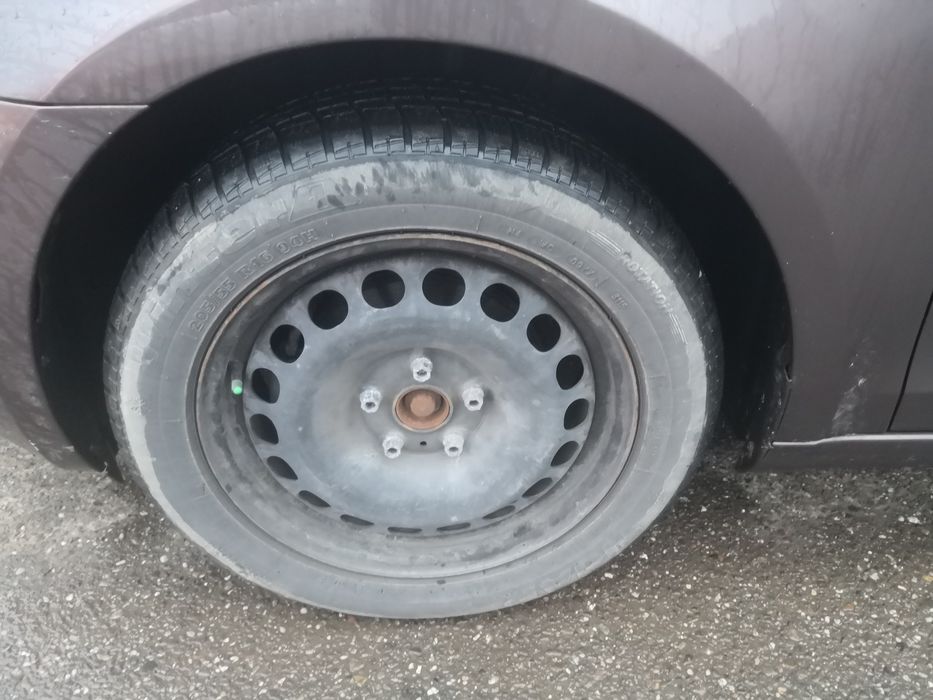 Vand 4 anvelope de IARNĂ,  205/55/R16