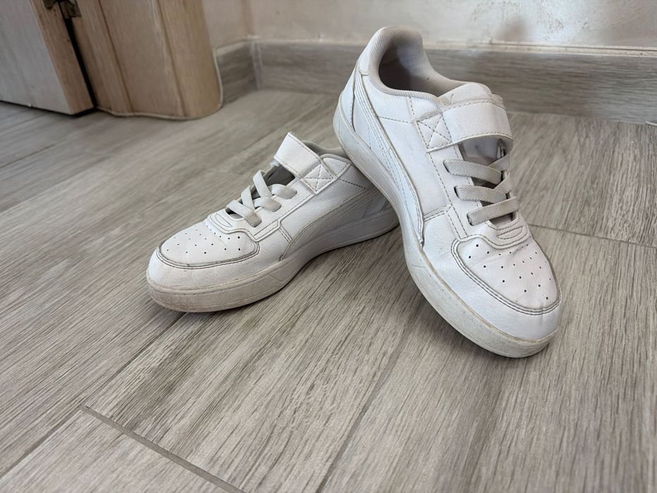 Кецове на Puma бели