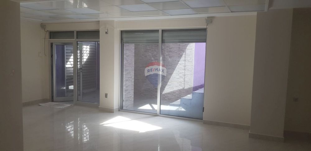 Продава се Магазин в Варна, Завод Дружба - 100 кв.м за 1395 €/кв.м - Снимка #4