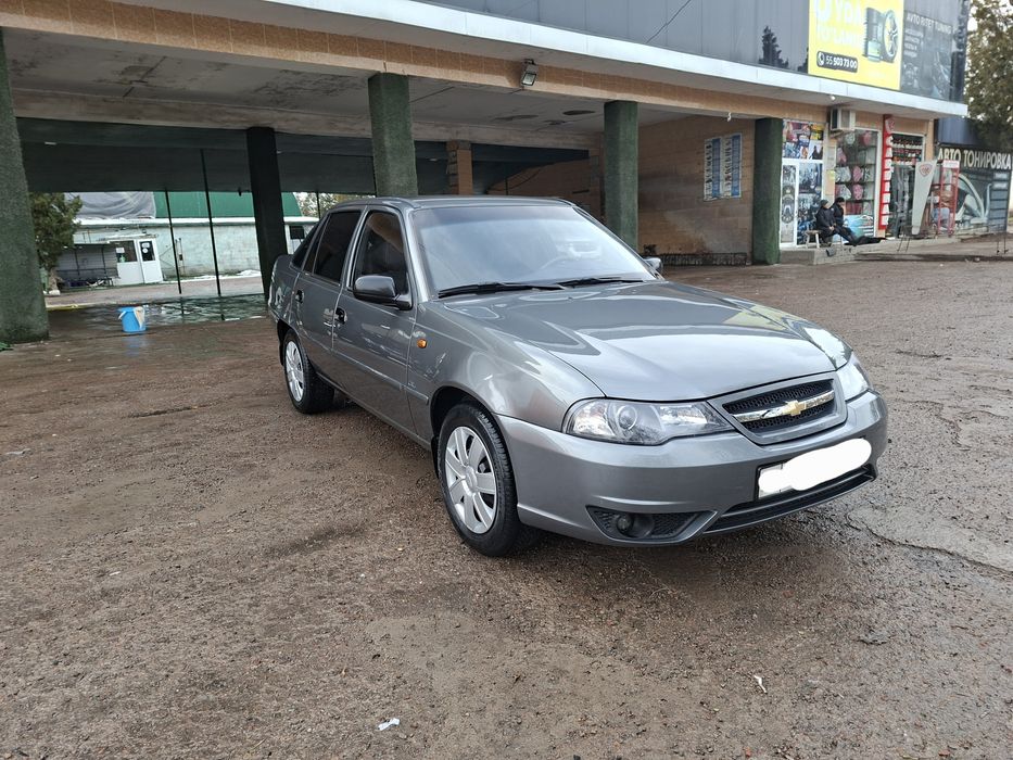 Нексия2 1.6 сотилади