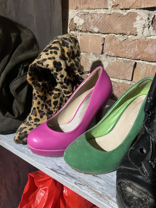 6 чифта дамски обувки за 20 лв