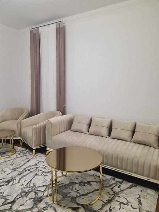 Greenwich (golden house)