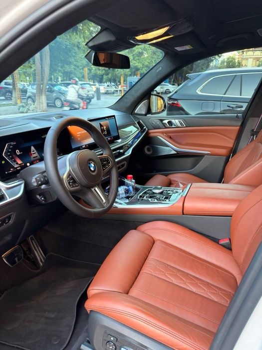 BMW X7 Xdrive 60i 2022 год
