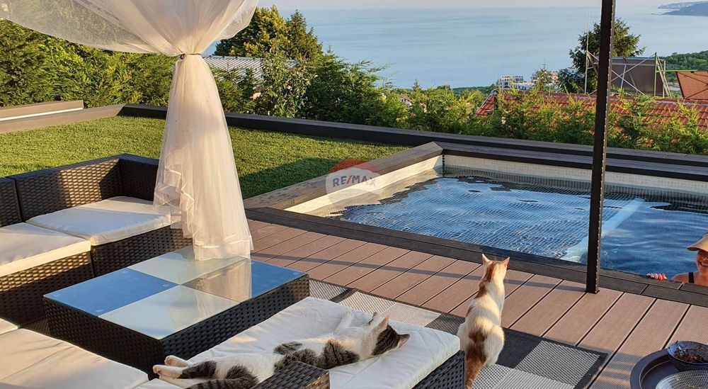 Продава се Къща в Балчик - 385 кв.м за 4676 €/кв.м - Снимка #5