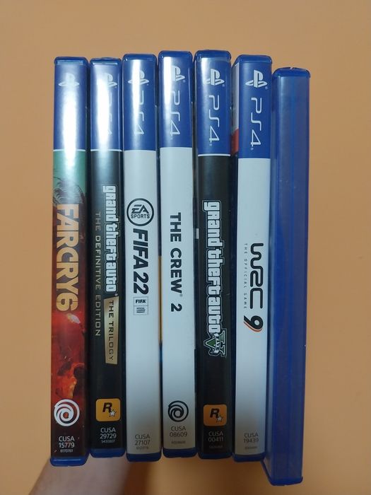 PS4 1TB+2 джойстика