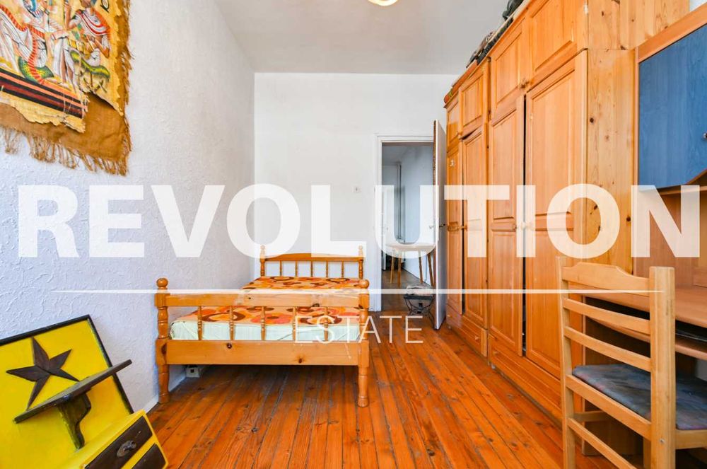 Дава се под наем Тристаен апартамент в София, Център - 100 кв.м за 450 € - Снимка #4